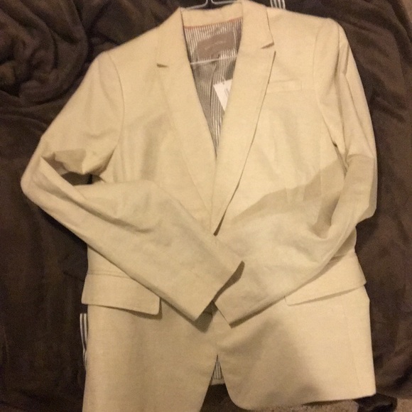 Banana Republic Jackets & Blazers - BRAND NEW Banana Republic Blazer